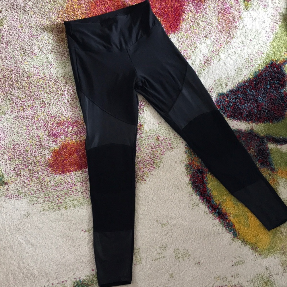 NWOT Marika motto leggings